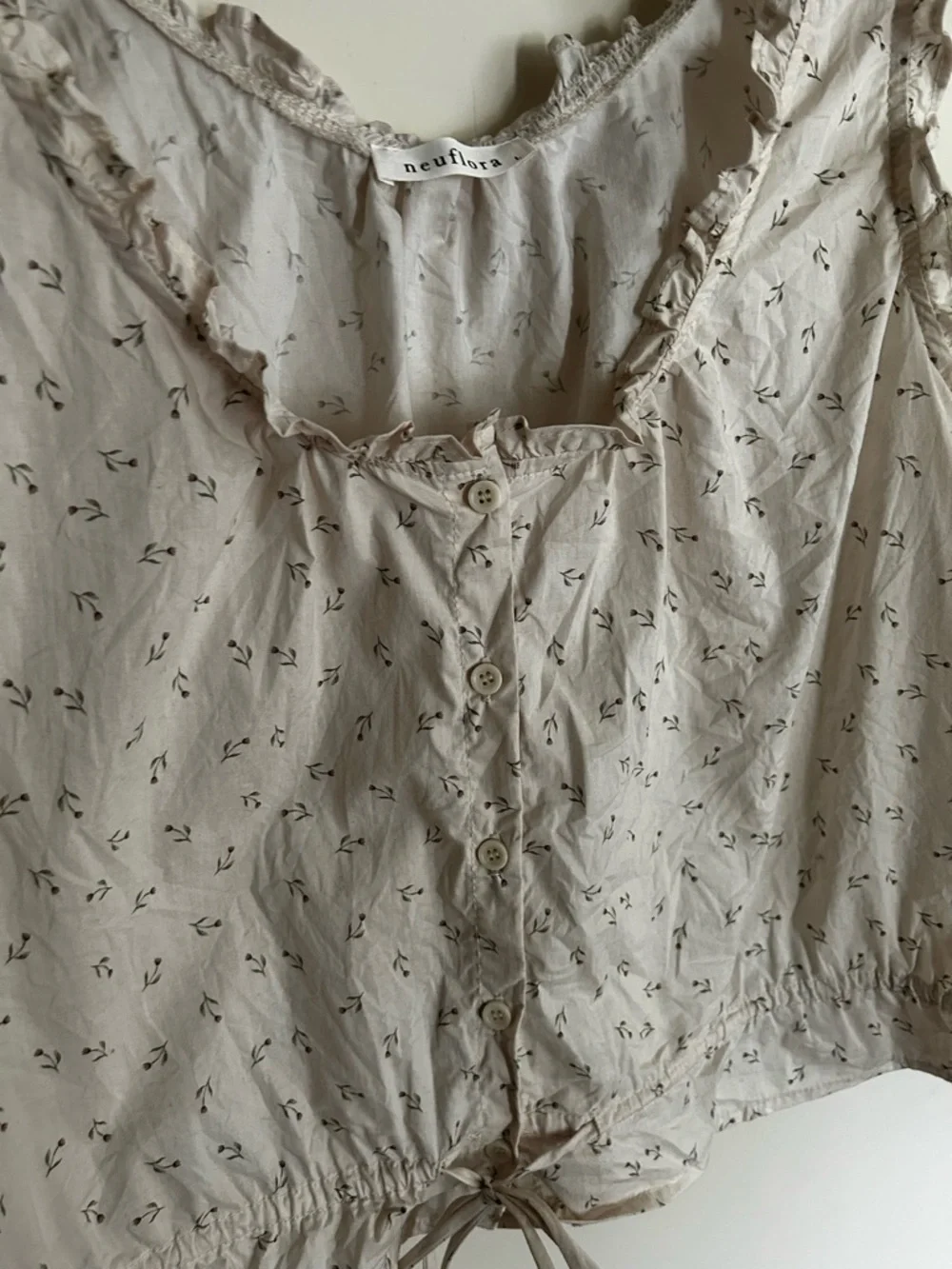 Cream Ruffled Button-Front Crop Tank - Picture 3 of 4